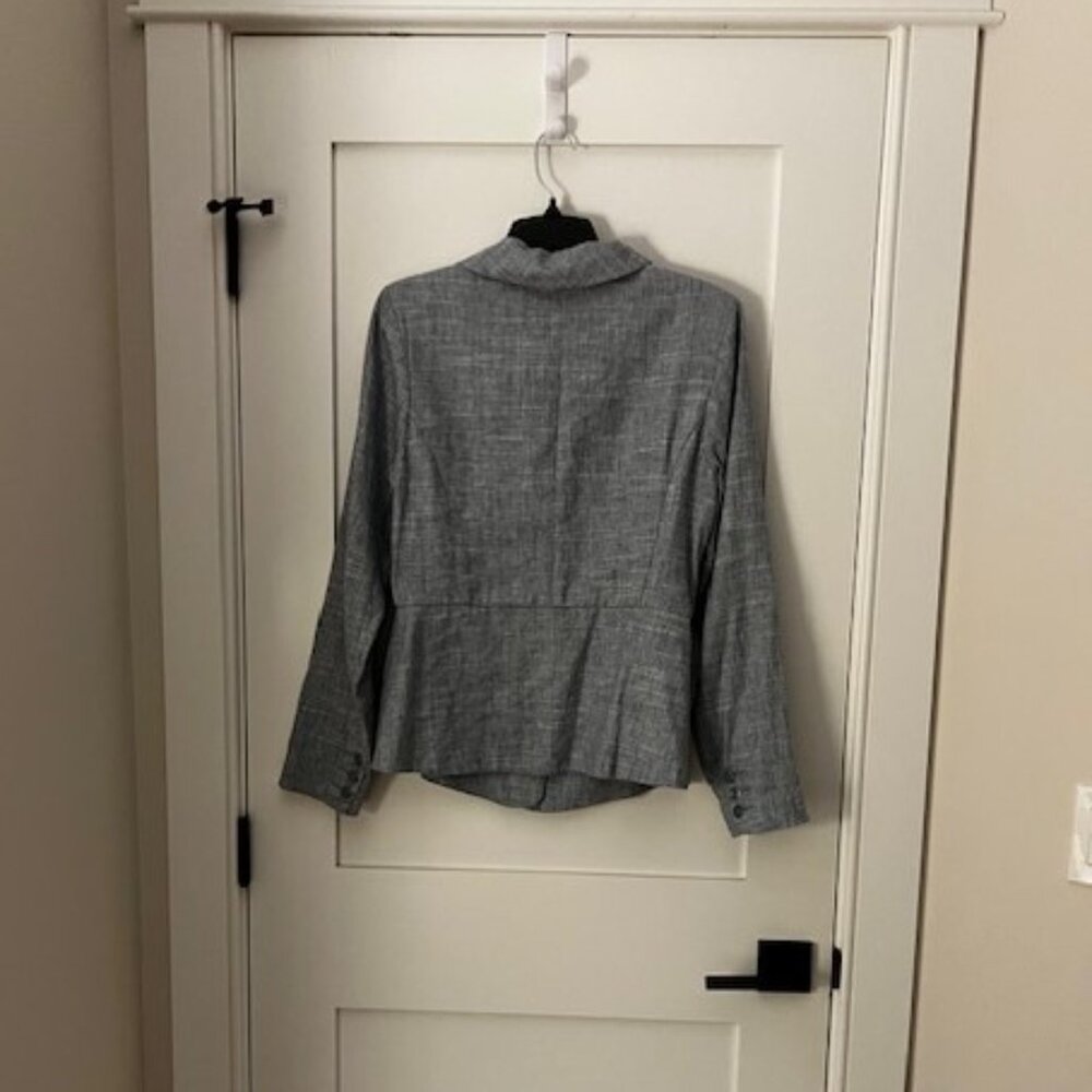 CAbi Beachwalk Blazer in light gray - Picture 3 of 6